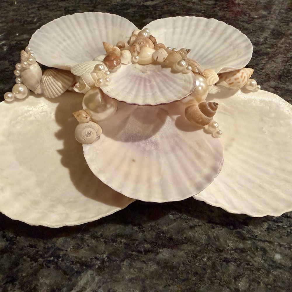 🐚 Seashell and Pearl Decorative Centerpiece
